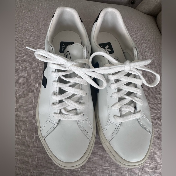 Veja Campo Sneakers - Picture 3 of 4